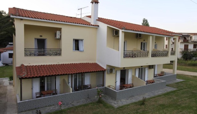 Yiannis Studios