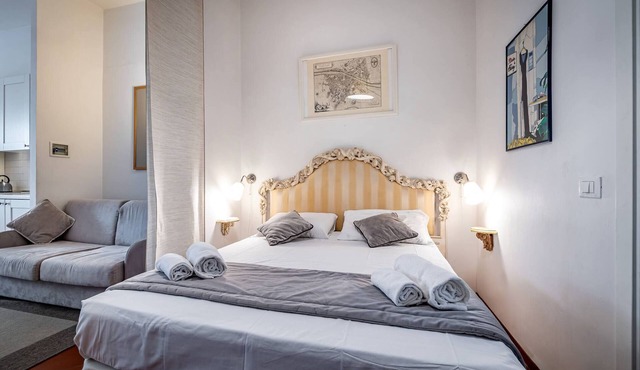 YiD Quiet Studio by Sant'Ambrogio market &shopping