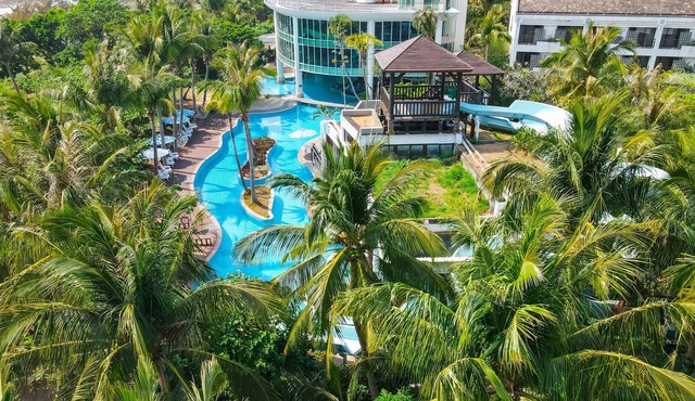 YoHo Beach Resort