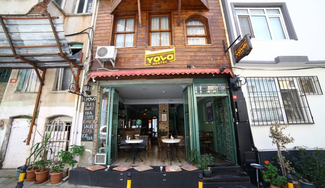 Yolohostel