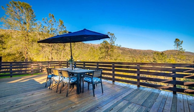 Yosemite Sierra Vista Lookout w/Hot Tub, Game Room
