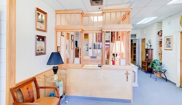 Your Home Away From Home! 3 Convenient Units, Free Parking, Pets Allowed!