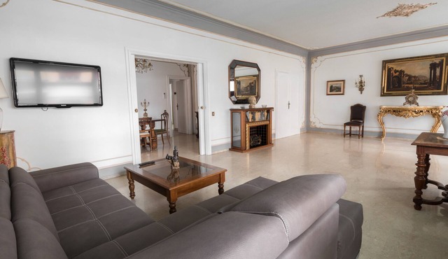 Your luxury palace within walking distance of the Vatican