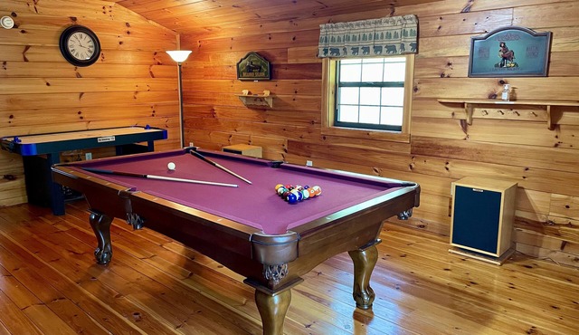 YOUR mountain experience in this luxurious amenity galore cabin in the woods!
