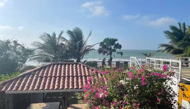 Your oceanfront paradise in Santa Veronica