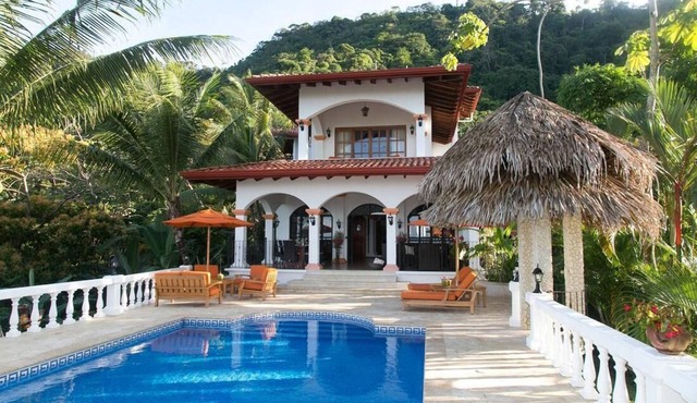 Your Own Private Mini Resort In A Large Private Estate