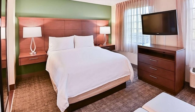 Your Relaxing Getaway Awaits! Free Breakfast, Near Bonnett House Museum