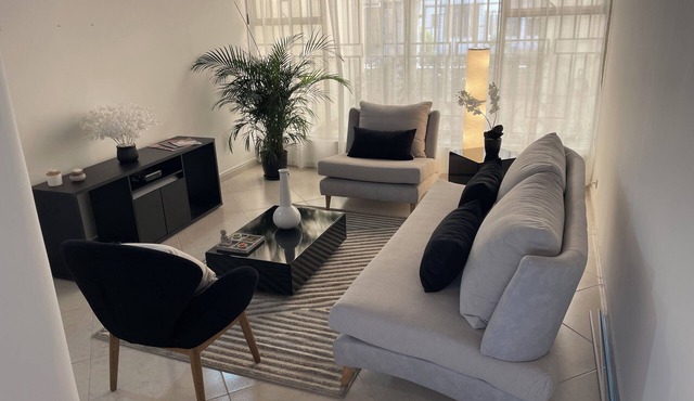 Your second townhome close to the airport. 3-bedroom with WiFi in Bogotá