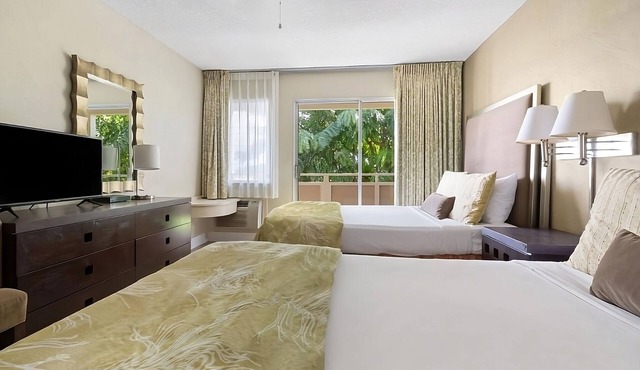Your Unbeatable Experience! Amazing Suite + Kitchen | Close to Local Attraction