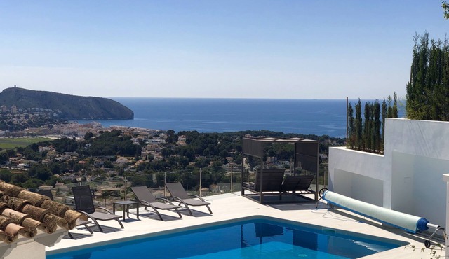 Your villa with panoramic sea views in Moraira, the pearl on the Costa Blanca