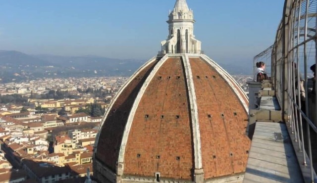 Yourflatinflorence 5 minutes from the Duomo and the Central Station. WIFI