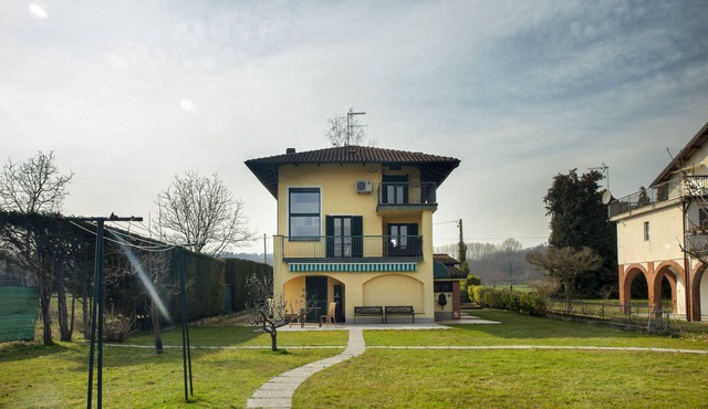 Ypa Home, Candia Canavese Lake Nature Park