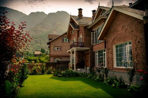 Zabarwan Peaks Villa