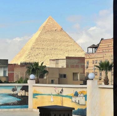 Zak Pyramids Inn