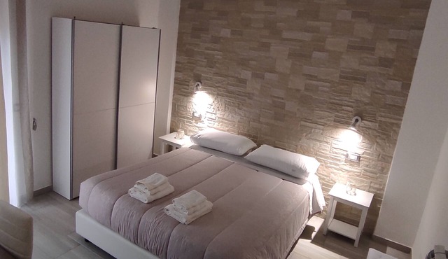 Zaro Suites