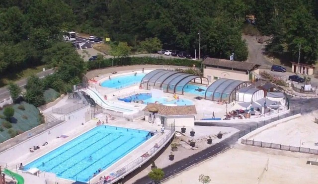 ZEcamping 3 étoiles piscine couverte locatif TV LV clim 35m2 6 pers