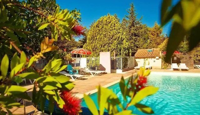 ZEcamping 3* dog friendly avec piscine dans un environnement calme