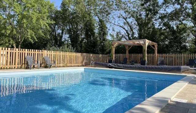 ZEcamping 4 étoiles familial avec pataugeoire et jacuzzi