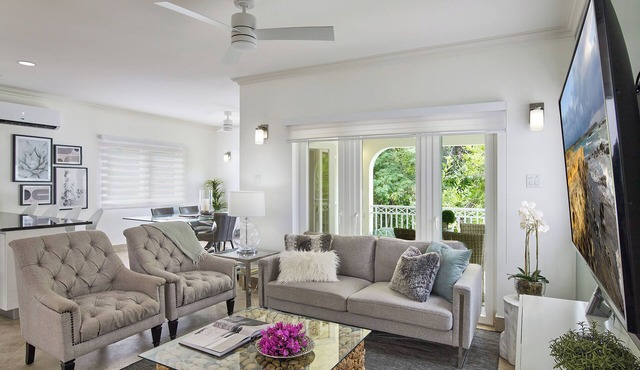 ZenBreak KingsGate #1 is a 2 bedroom luxury holiday townhouse 3 minutes away from Gibbs Beach