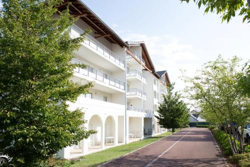 Zenitude Hôtel-Résidences Divonne La Versoix