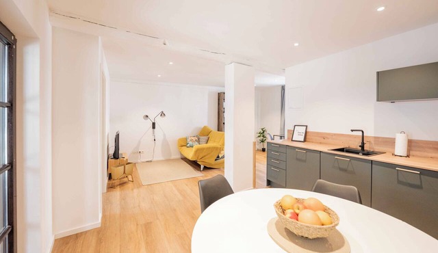 Zentrumsnahe, Moderne Ferienwohnung "kaiserbleibe" mit Ruhiger Terrasse