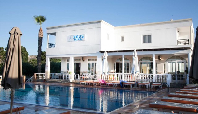 Zeus Hotel