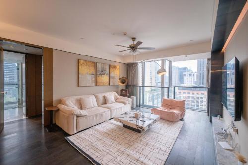 ZHome-Luxury Three-bedroom Suite-Near the Bund