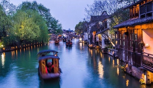 Zhujiajiao Water Town, Shanghai City Highlights Private Tour