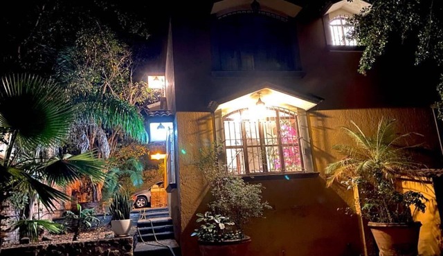 ZONA EXCLUSIVA Y COMODA. SEGURA, AMPLIA Y DIVERTIDA. PARA FAMILIA Y AMIGOS.