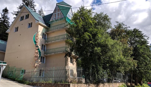 Zvezdniy