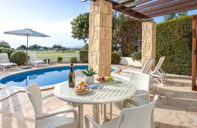 180 m² Villa ∙ 2 bedrooms ∙ 4 guests