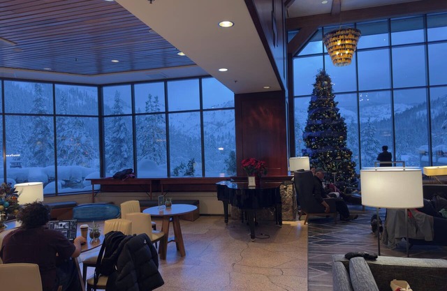 Olympic Village Inn Valley 