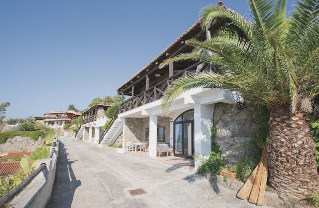 2 bedroom accommodation in Parghelia (VV)
