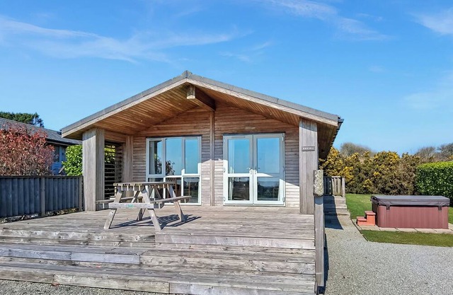 2 bedroom accommodation in Carnmenellis, Nr Falmouth