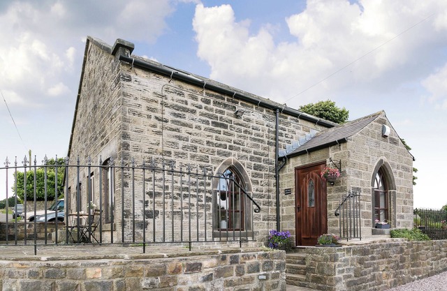 Accommodation Alton Chesterfield 