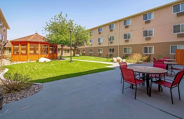 2-Star Hotel ∙ Quality Inn Williston