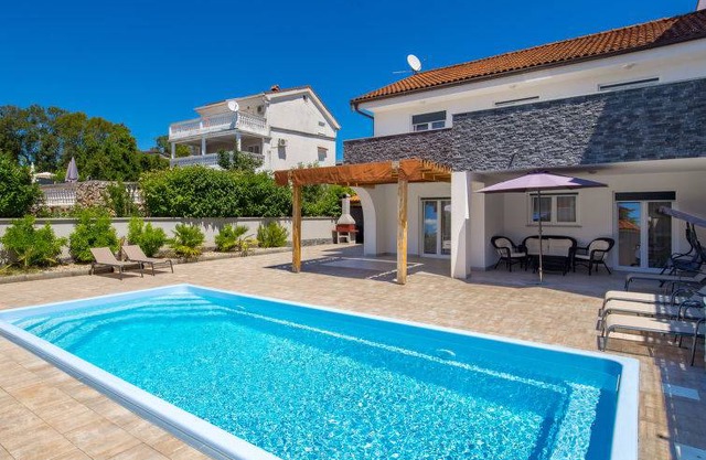 200 m² House ∙ 4 bedrooms ∙ 10 guests