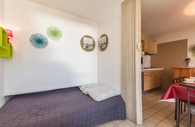 200m from resort center, 4th floor, balcony, tv, 30m², Serre Chevalier