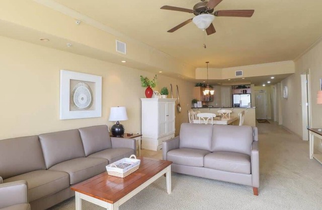 2BR Gulfport Condo with Stunning View