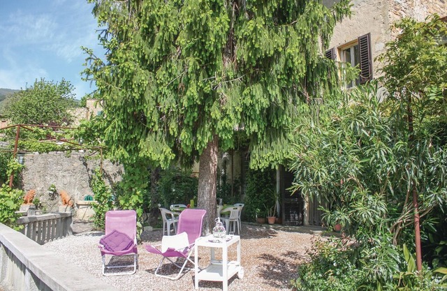 4 bedroom accommodation in Buti (PI)