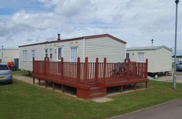 8 Berth Caravan MV148