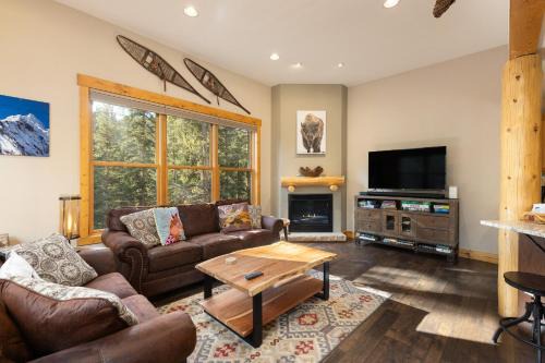 8767 Trappers Crossing condo