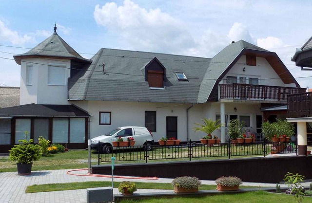 90 m² Apartment ∙ 2 bedrooms ∙ 4 guests