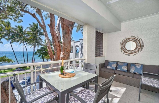 Alassio Beachfront Palm Cove 