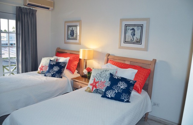 Amazing Beachfront Condo With Pool On Tranquil Worthing Beach - Leith Court #12