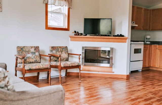 Anchorage House & Cottages - Black Point Cottage