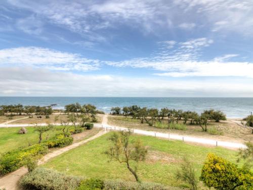 Apartment De La Plage-3 by Interhome