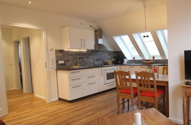 Apartment "Lyn" - House Longholmen