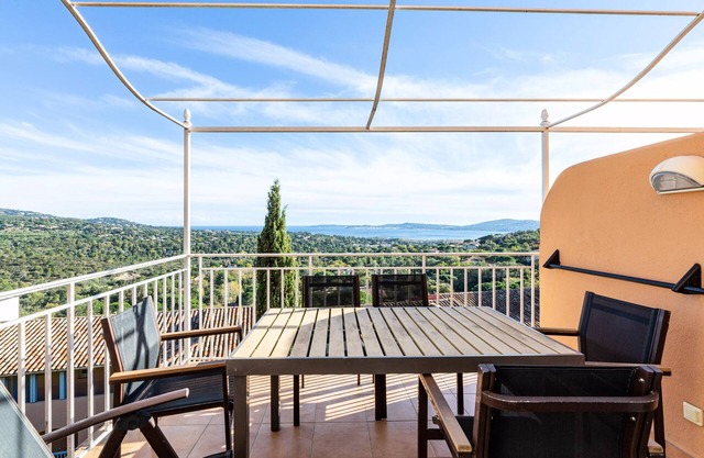 Les Appartements Restanques Du St Tropez Maeva Pièces Personnes Sélection 