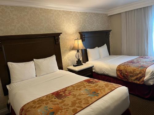 Arbutus Inn 
